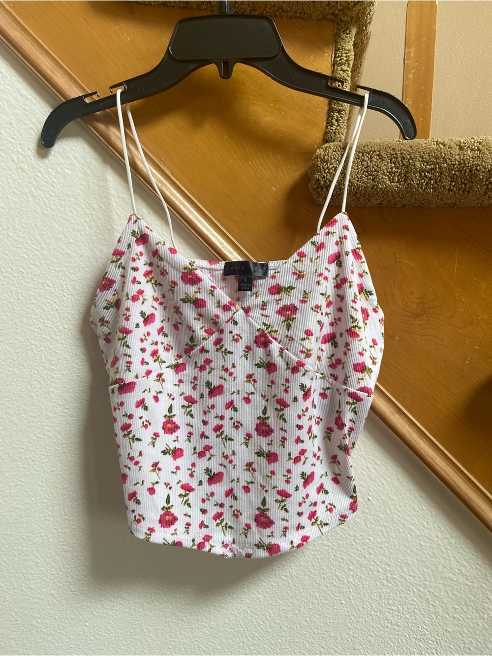 Faded Rose White Floral Elastic Straps Cropped Tank like new young adult size L